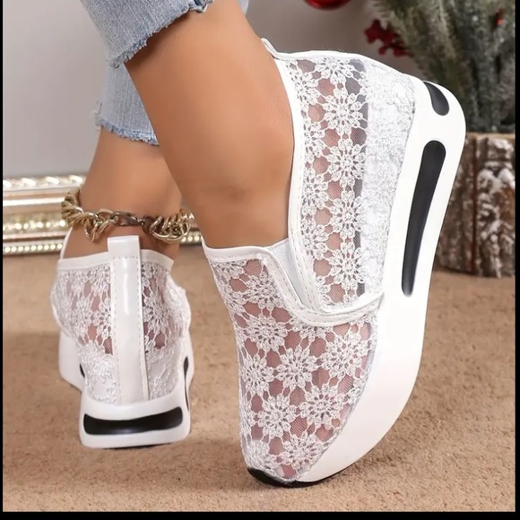 NWOB~ Lace Athletic walking shoes,Wedge sneakers,w/sturdy breathable fabric mesh - Picture 2 of 6